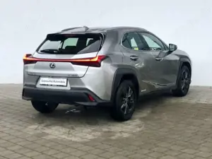 Lexus UX 250h UX 250 Launch Edition CAM/NAV/DAB/LED+/SH Bild 4