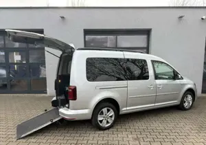 Volkswagen Caddy Maxi Comfortline PDC Behindertengerecht 5+Rolli