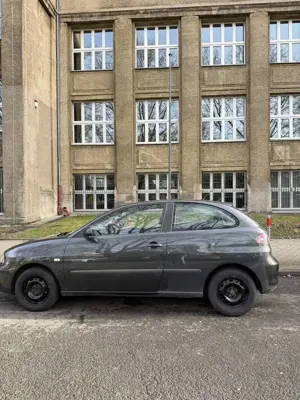SEAT Ibiza 1.4 16v Stylance 85