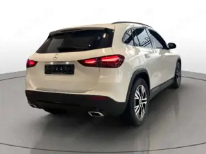 Mercedes-Benz GLA 200 d Progressive Line+Night+DISTRON+KEYLESS Bild 5