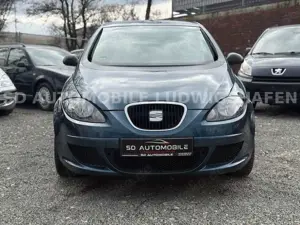 SEAT Altea Reference 1,6/TÜVNEU*KLIMA*AHK*ALLWTRFN Bild 2