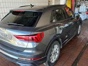 Audi Q3 2.0 16V TDI*AHK*LED*PANO*S-LINE*STHZ*SHZ*PDC*GRA Bild 4
