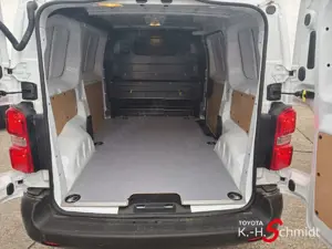 Toyota Proace Kasten 1.5 D EU6d 1.5L D, 120 PS Meister - L1 6 M Bild 5