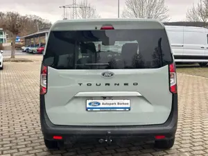 Ford Tourneo Courier Titanium AHK Kamera Bild 5