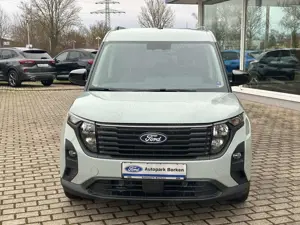 Ford Tourneo Courier Titanium AHK Kamera Bild 2