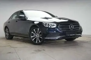 Mercedes-Benz E 300 de 9G-Tronic Avantgarde STHZ/Navi/LED