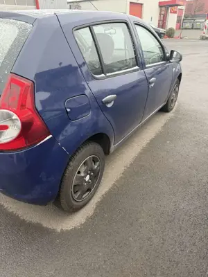 Dacia Sandero 1.4 MPI Ambiance Bild 2