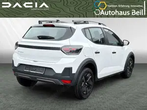 Dacia Sandero III Stepway Essential TCe 110 Bild 3