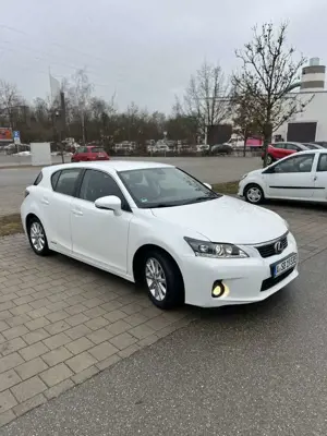 Lexus CT 200h