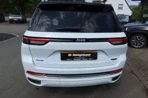Jeep Grand Cherokee Summit Reserve Plug-In-Hybrid 4xe Bild 4