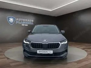 Skoda Karoq 1.5 TSI DSG Selection NAVI*PANO*AHK Klima Navi Bild 2