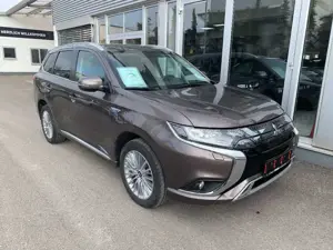 Mitsubishi Outlander Outlander Plug-in Hybrid BASIS 2.4 MIVEC 4WD