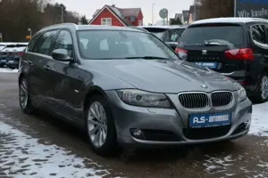 BMW 330 i Touring *AUTOMATIK/PANO/LEDER/NAVI/XENON*