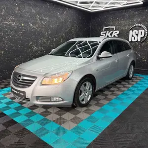 Opel Insignia A Sports Tourer Design Edition/SHZ/NAVI