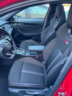 Skoda Octavia Octavia Combi 2.0 TSI DSG RS