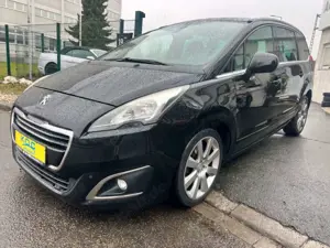 Peugeot 5008 2.0 HDi Allure /1. Hand/Panorama/Head-Up Bild 3