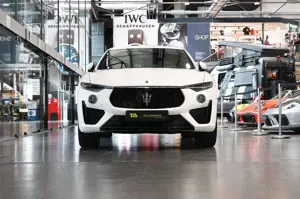 Maserati Levante Modena S - 1. Hand -43.200KM - Pano Bild 2