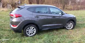 Hyundai TUCSON blue Intro Edition 2WD Bild 4