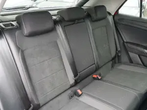 Volkswagen T-Roc Style 1.5 TSI DSG Keyless ACC Pano Navi Bild 5