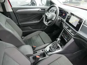 Volkswagen T-Roc Style 1.5 TSI DSG Keyless ACC Pano Navi Bild 4
