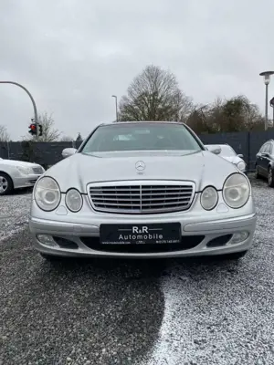 Mercedes-Benz E 320 ELEGANCE BiXenon Leder Panorama Memory Bild 2