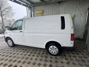 Volkswagen T6 Transporter 6.1 Kasten TDI AHK*Klima*Kamera Bild 4