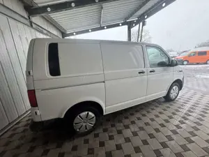 Volkswagen T6 Transporter 6.1 Kasten TDI AHK*Klima*Kamera Bild 5