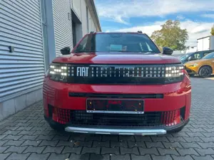 Fiat Grande Panda Hybrid 1.2 eDCT Icon TECH,STYLE,WIN Bild 3