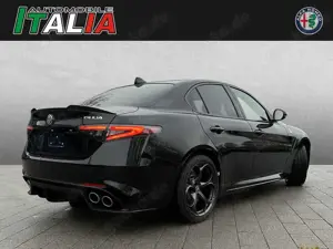 Alfa Romeo Giulia Quadrifoglio 2.9 V6 Bild 2