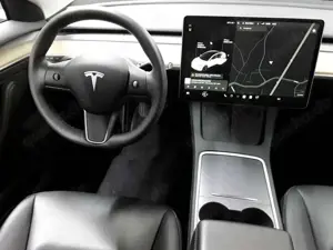 Tesla Model 3 Standard Reichweite Plus Hinterradantrieb Bild 5