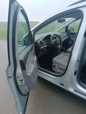 SEAT Alhambra 2.0 TDI Start  Stop DSG Sport Bild 5
