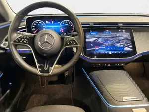 Mercedes-Benz E 200 T-Modell Avantgarde Kamera LED Winter-Paket Bild 4