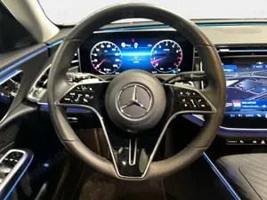 Mercedes-Benz E 200 T-Modell Avantgarde Kamera LED Winter-Paket Bild 5