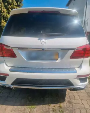 Mercedes-Benz GL 63 AMG Bild 2