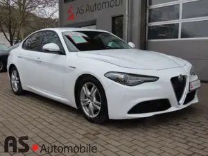Alfa Romeo Giulia Super 2.Hd*Navi*Nav*Bi-Xen*Keyl*Kamera