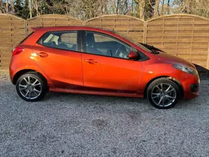 Mazda 2 1.5 Dynamic Automatik Klima Sitzheizung TÜV Bild 3