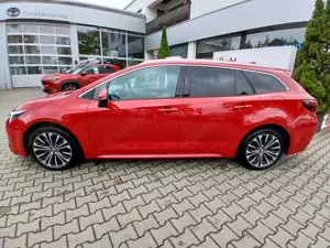 Toyota Corolla 2.0 Hybrid Touring Sports Teamplayer* Tech.Paket Bild 2