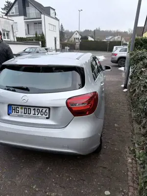 Mercedes-Benz 180 Bild 5