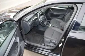 Skoda Octavia Navi, Appc., Alu 17", PDC v+h Bild 4