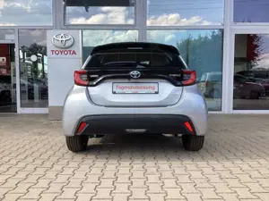 Toyota Yaris Hybrid 116 1.5 VVT-i Teamplayer Bild 5