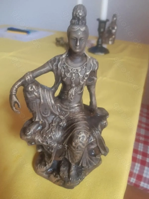 Sehr schöne chinesische Guan Yin Figur