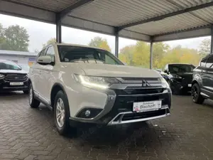 Mitsubishi Outlander Bild 2