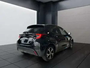 Toyota Yaris Hybrid 116 1.5 VVT-i Teamplayer Comfort Bild 5