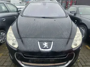 Peugeot 308 308 SW 1.6i startet und geht aus