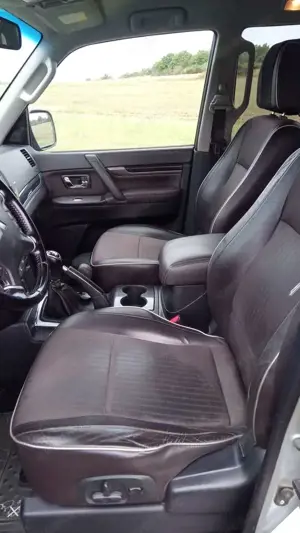 Mitsubishi Pajero Pajero 3.2 DI-D Intense Bild 5