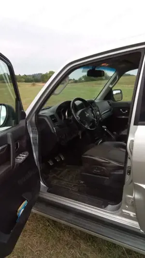Mitsubishi Pajero Pajero 3.2 DI-D Intense Bild 4