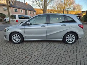 Mercedes-Benz B 180 TOP Zustand/ Garantie/ Finanzierung/ Inspektion Bild 5