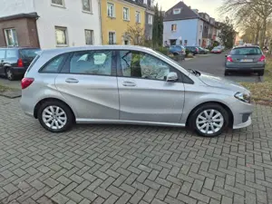 Mercedes-Benz B 180 TOP Zustand/ Garantie/ Finanzierung/ Inspektion Bild 4