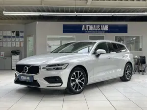 Volvo V60 2.0 Hybrid Momentum Pro Virtual Kamera LED