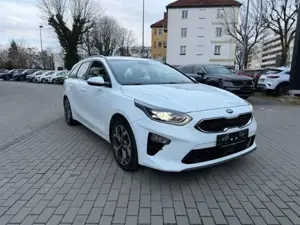 Kia Ceed / cee'd CEE'D SW 1.6 CRDi SPIRIT|ALLWETTER|NAVI|AHK| Bild 3